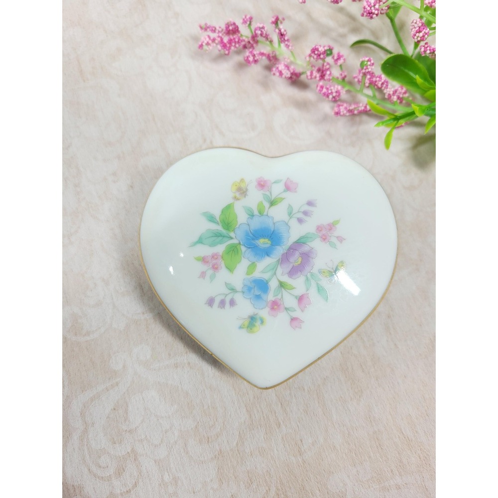 Vintage Heart Shaped Trinket Box Made in Japan Ceramic Floral Vanity Dish - Picture 2 of 9